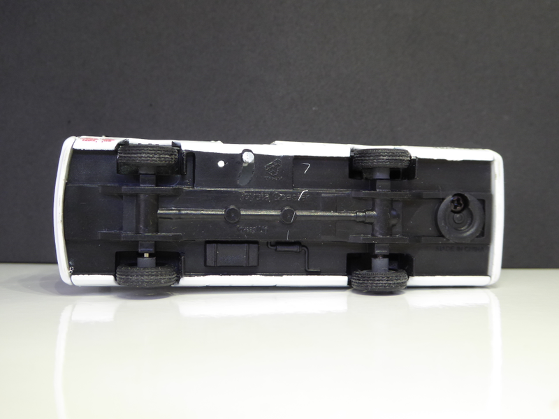 Here the rear wheels should have been a dually